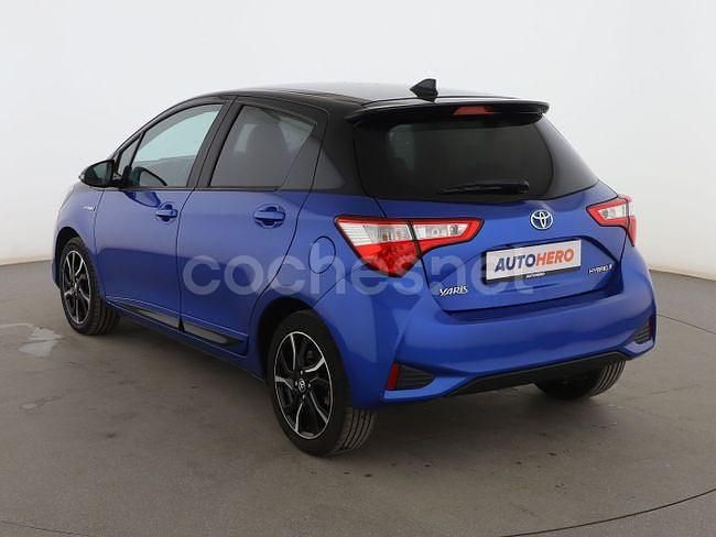 Usado Toyota Yaris Hybrid Active 100 CV (73 kW) 2018 Azul Berlina