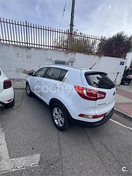 Blanco Usado 2012 Kia Sportage SUV | 9000 € (Precio justo) - Imagen 1/3