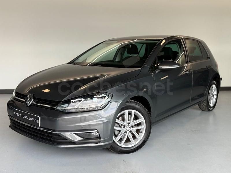 Usado VW Golf VII Advance 150 CV (110 kW) 2019 Gris / plata Berlina