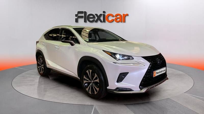 Usado Lexus NX300h Business Edition 197 CV (144 kW) 2021 Blanco SUV