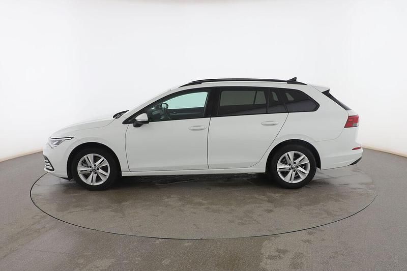 Usado VW Golf VIII Life 116 CV (85 kW) 2023 Blanco Familiar