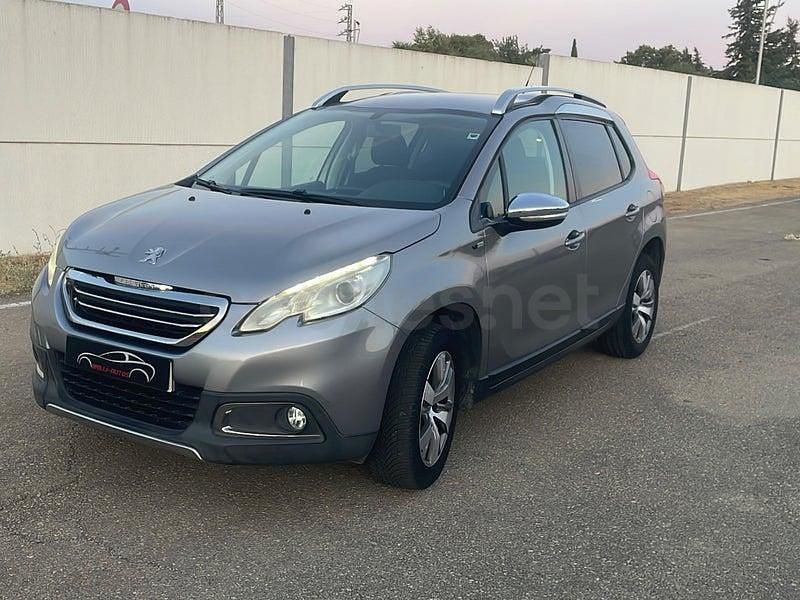 Usado Peugeot 2008 Style 82 CV (60 kW) 2016 Gris / plata SUV
