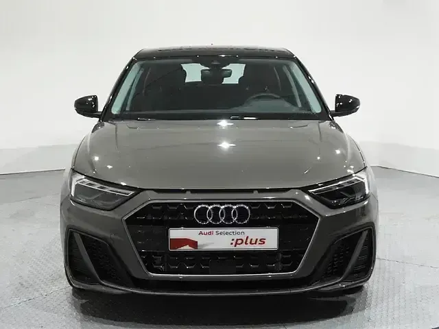 Usado Audi A1 Black Edition 116 CV (85 kW) 2025 Gris SUV