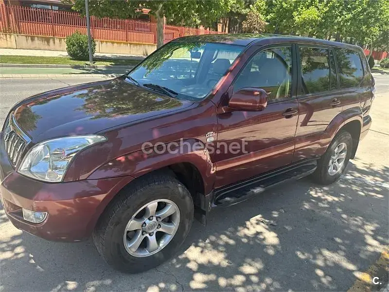 Usado Toyota Land Cruiser 163 CV (119 kW) 2005 Granate SUV