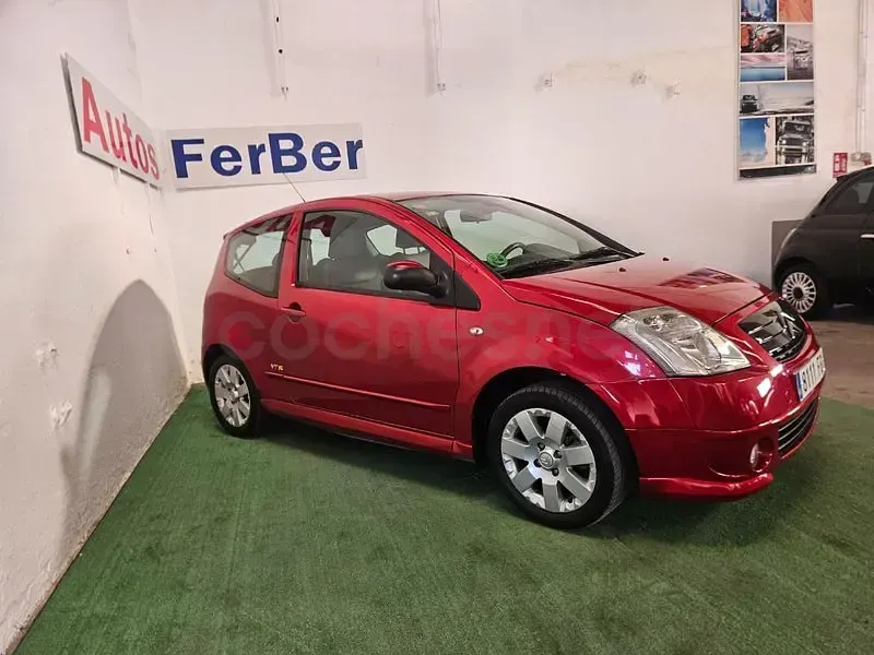 Usado Citroën C2 VTR Sport 75 CV (55 kW) 2007 Granate Utilitario