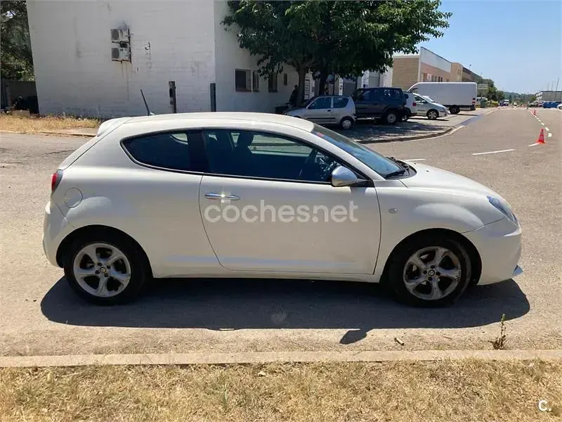 Usado Alfa Romeo MiTo 78 CV (57 kW) 2018 Blanco Utilitario