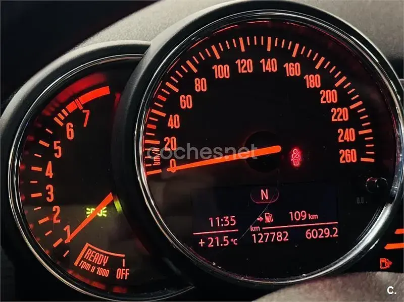 Usado Mini ONE 98 CV (72 kW) 2014 Rojo Utilitario