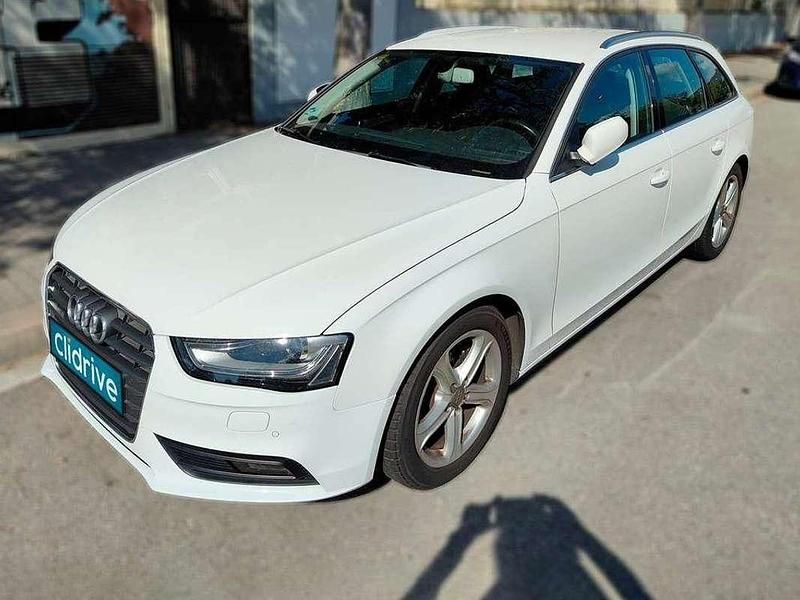 Usado Audi A4 Premium 140 CV (102 kW) 2012 Blanco Familiar