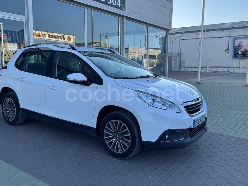 Usado Peugeot 2008 Style 100 CV (73 kW) 2015 Blanco SUV