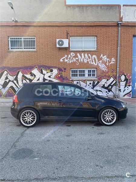 Usado VW Golf IV Sportline 140 CV (102 kW) 2004 Negro Berlina