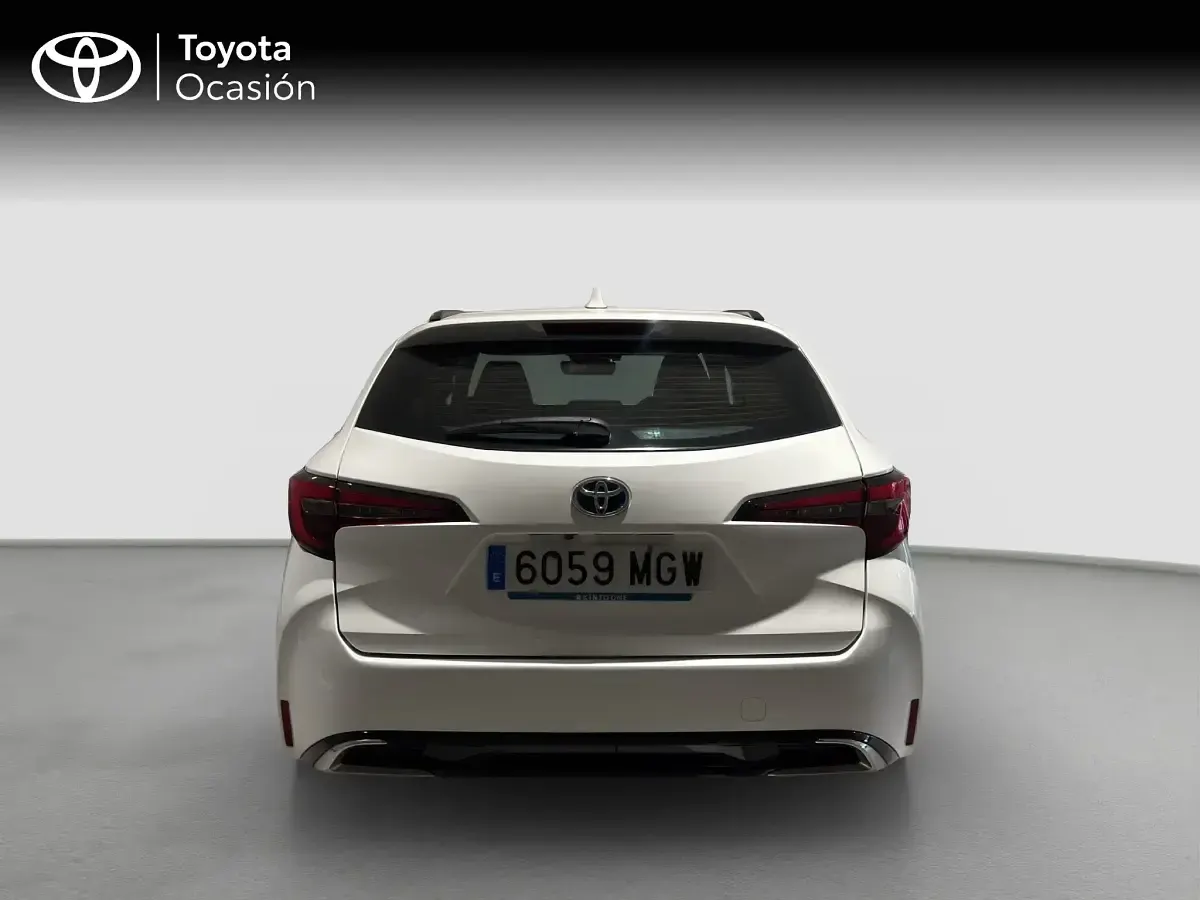 Usado Toyota Corolla Active 140 CV (102 kW) 2023 Blanco Familiar