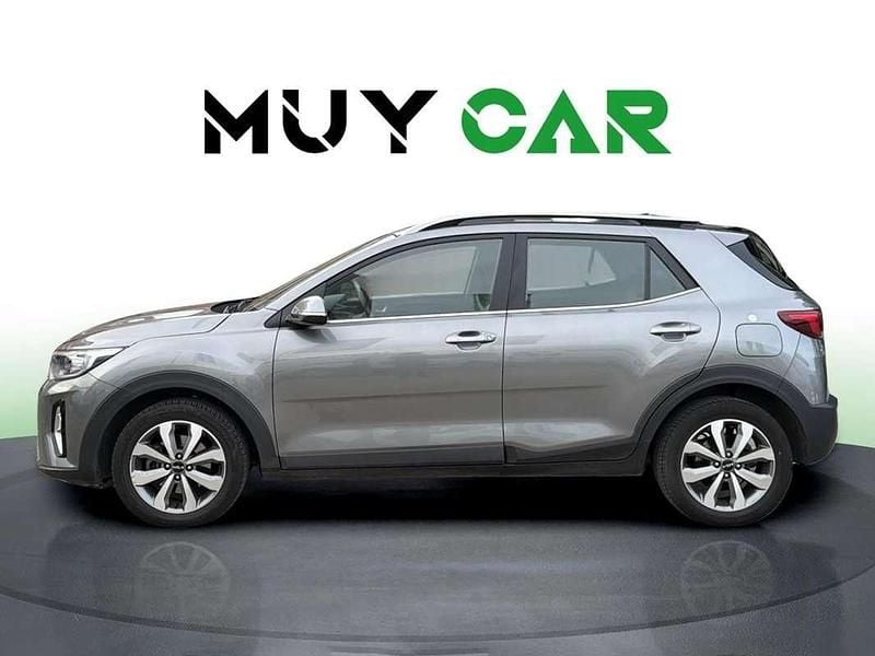 Usado Kia Stonic 84 CV (61 kW) 2023 Gris SUV