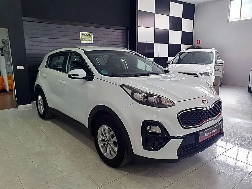 Usado Kia Sportage 116 CV (85 kW) 2020 Blanco SUV