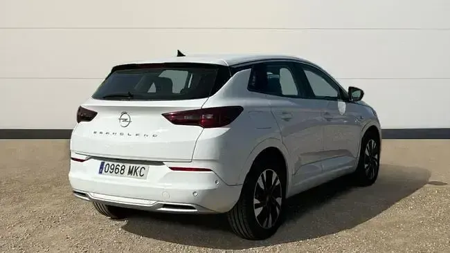 Usado Opel Grandland X Design & Tech 130 CV (95 kW) 2023 Blanco SUV