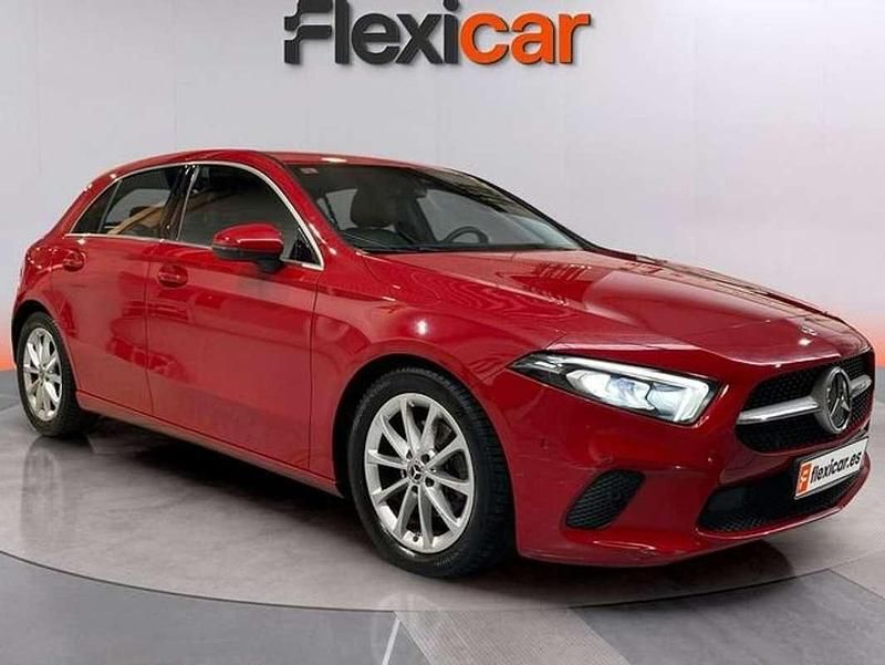 Rojo Usado 2020 Mercedes A180 Utilitario | 21.990 € (Buen precio) - Imagen 1/4