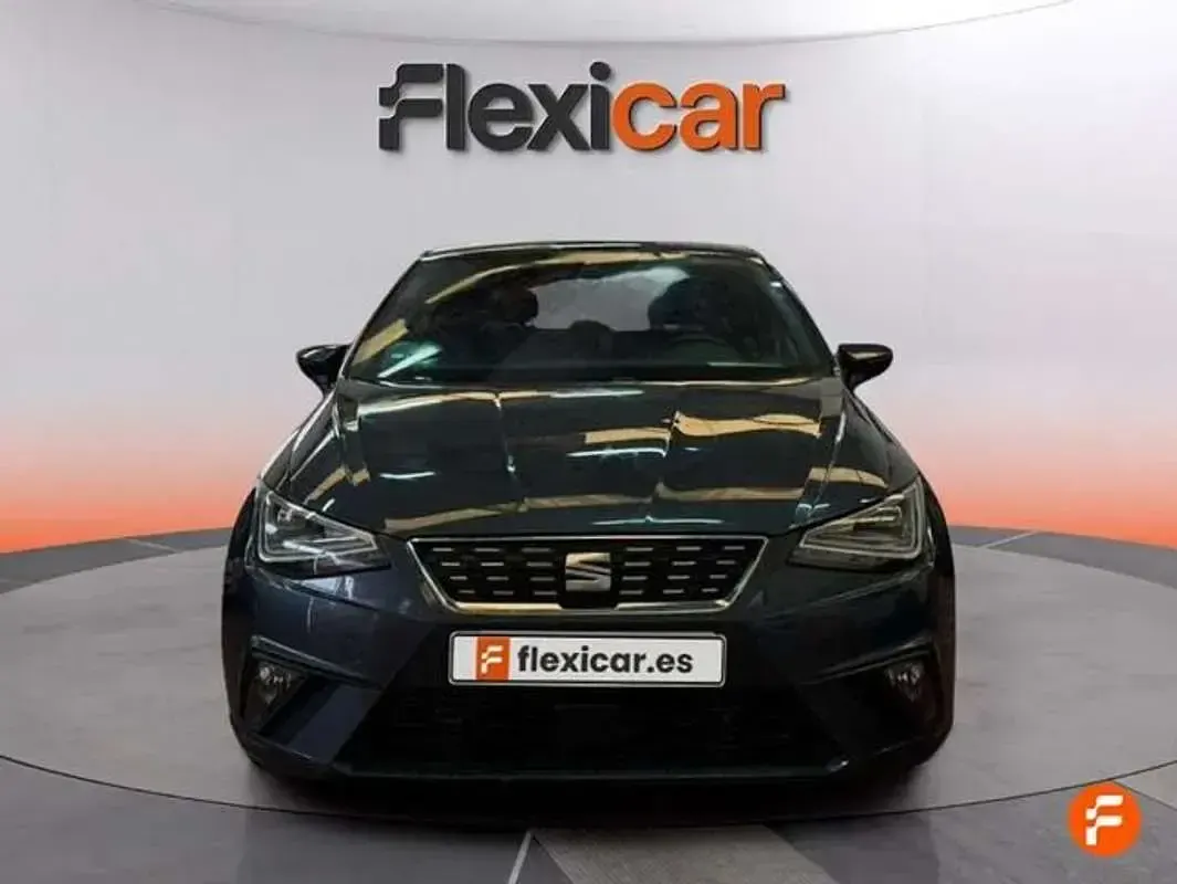 Usado Seat Ibiza 116 CV (85 kW) 2024 Gris Utilitario