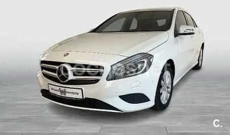Usado Mercedes A180 Style 109 CV (80 kW) 2013 Blanco Berlina