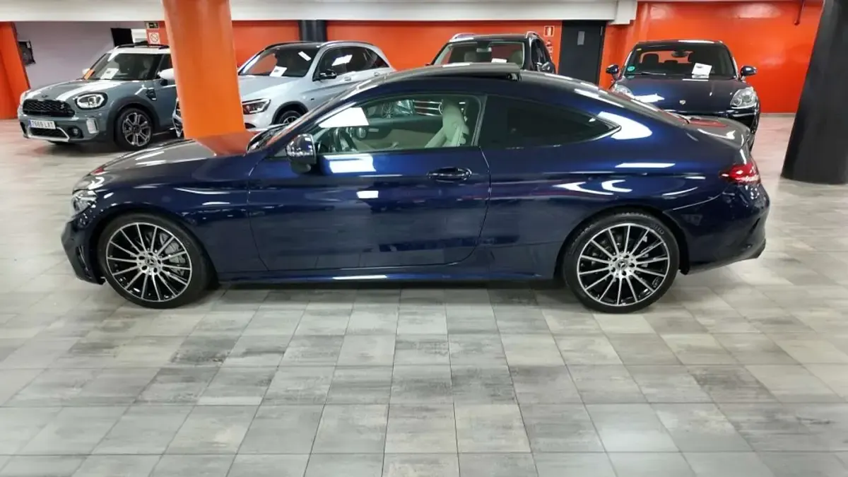 Usado Mercedes C300 258 CV (189 kW) 2019 Azul Coupe