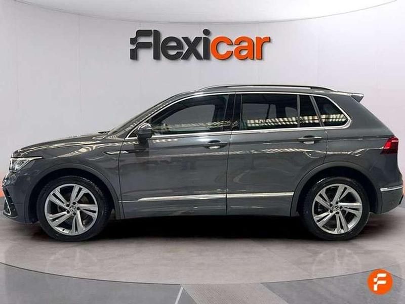 Usado VW Tiguan R-line 150 CV (110 kW) 2021 Gris SUV