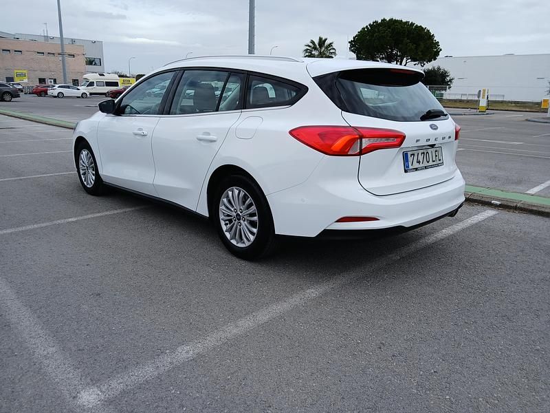 Usado Ford Focus ST 120 CV (88 kW) 2020 Blanco Familiar