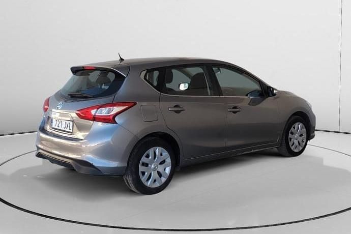 Usado Nissan Pulsar N-Connecta 117 CV (86 kW) 2017 Gris Utilitario