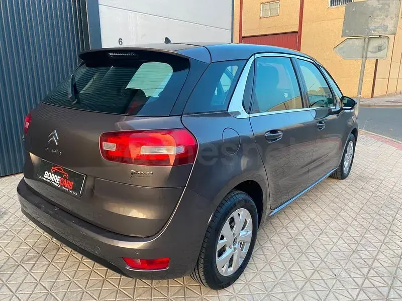 Usado Citroën C4 Picasso Live 120 CV (88 kW) 2016 Marrón Monovolumen
