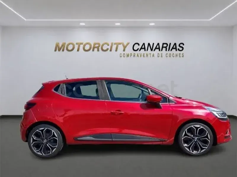 Usado Renault Clio IV LIMITED 90 CV (66 kW) 2017 Granate Berlina