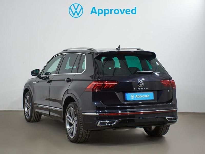 Begagnad VW Tiguan R-line 150 HK (110 kW) 2021 Svart SUV