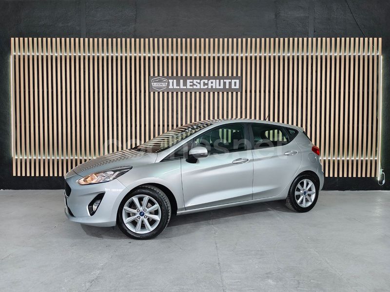 Gris / plata Usado 2021 Ford Fiesta Limited Utilitario | 11.990 € (Precio justo) - Imagen 1/4
