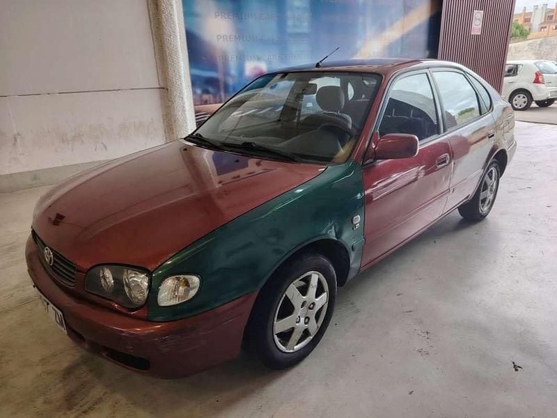 Rojo Usado 2000 Toyota Corolla Sol Familiar | 1410 € - Imagen 1/4