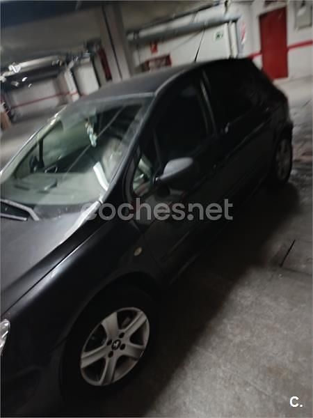 Usado Peugeot 307 136 CV (100 kW) 2005 Negro Berlina