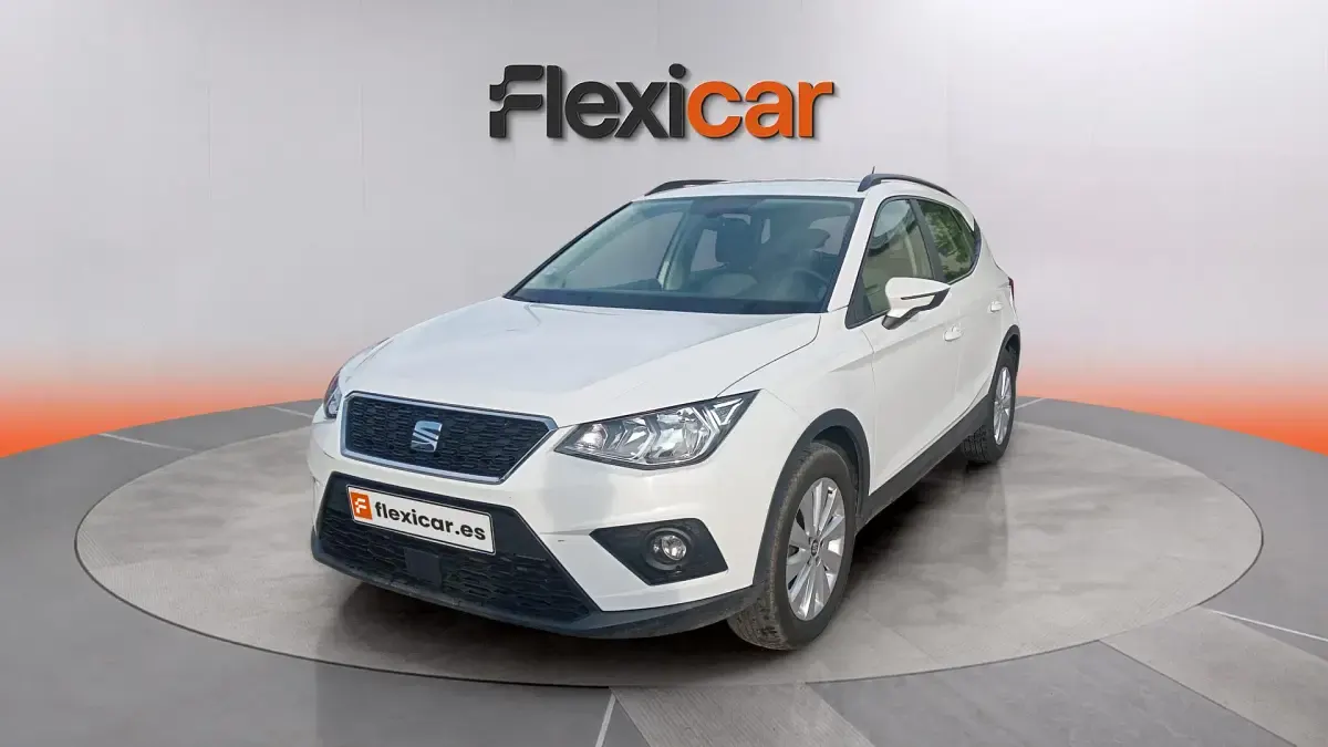Usado Seat Arona FR 110 CV (80 kW) 2021 Blanco SUV