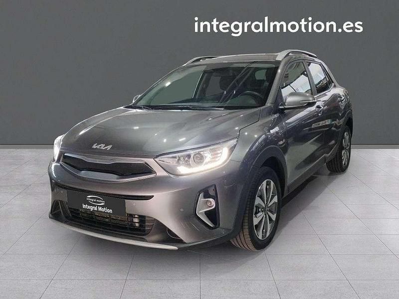 Gris Usado 2024 Kia Stonic SUV | 19.500 € (Precio justo) - Imagen 1/4