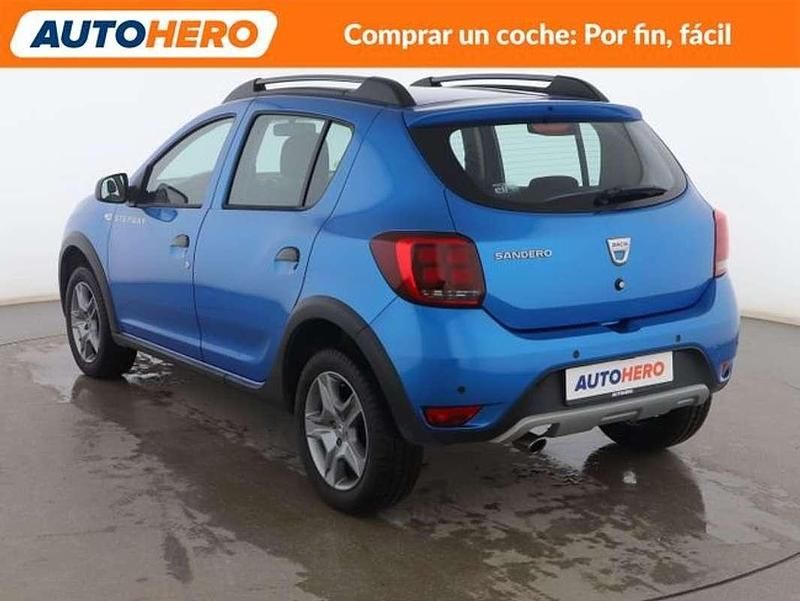 Usado Dacia Sandero Comfort 90 CV (66 kW) 2018 Azul Berlina
