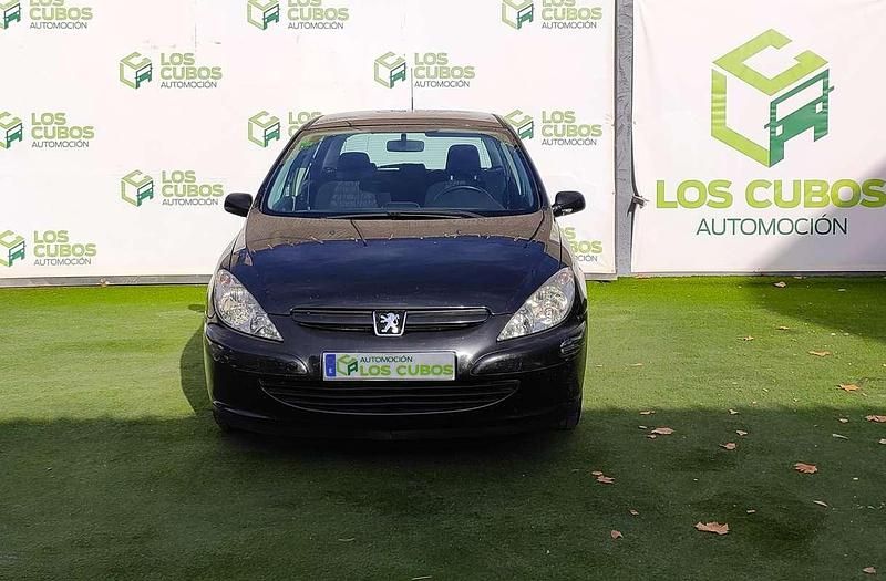 Usado Peugeot 307 90 CV (66 kW) 2005 Negro Utilitario