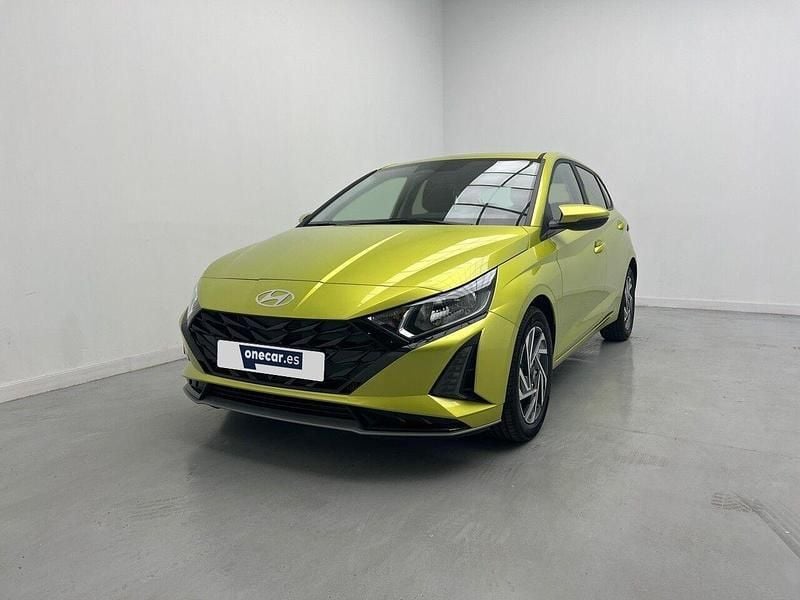 Rojo Nuevo 2025 Hyundai i20 Berlina | 19.890 € (Precio justo) - Imagen 1/4