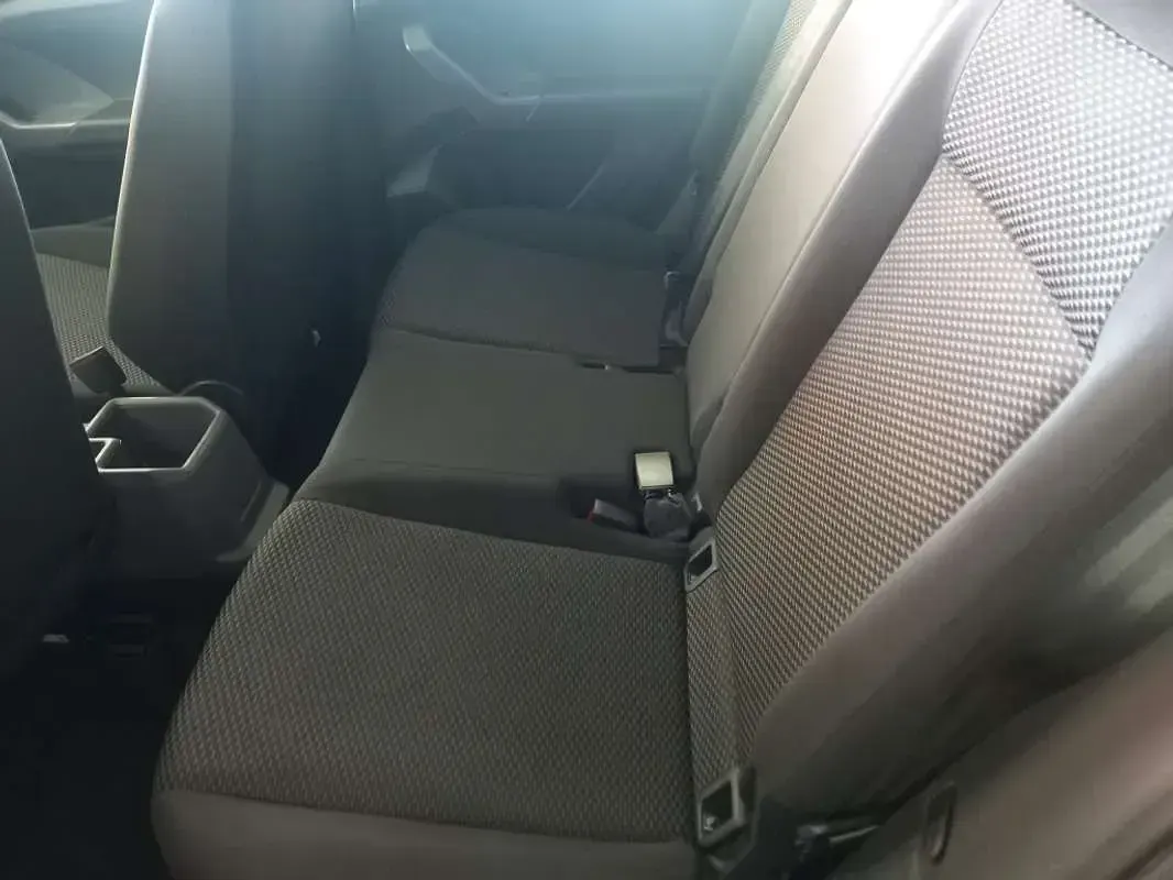 Usado VW T-Cross Edition 95 CV (69 kW) 2021 Negro SUV