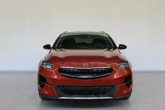 Usado Kia XCeed 141 CV (103 kW) 2022 Naranja SUV
