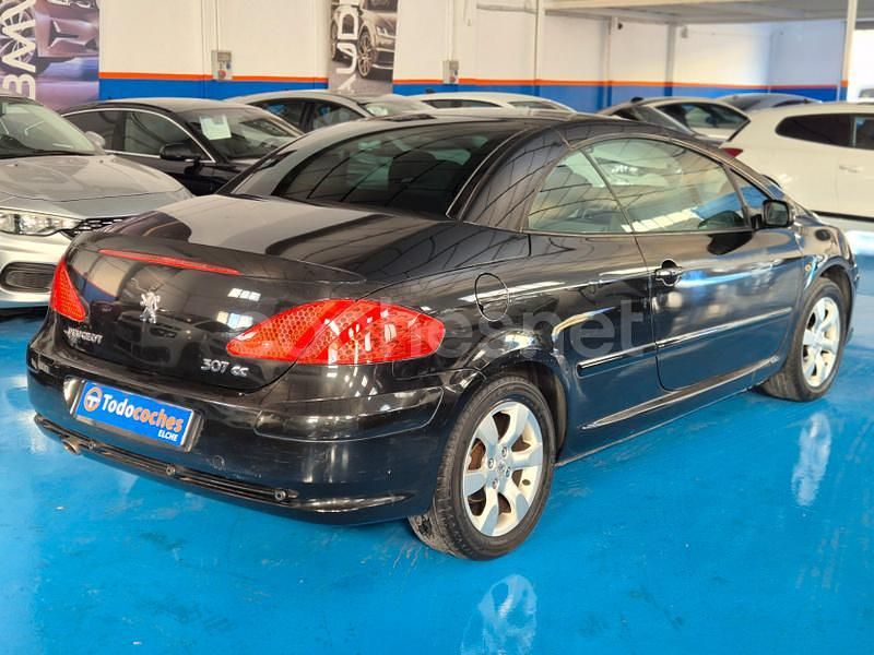 Usado Peugeot 307 CC 110 CV (80 kW) 2006 Negro Descapotable
