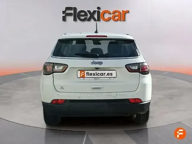 Begagnad Jeep Compass Longitude 130 HK (95 kW) 2022 Vit SUV