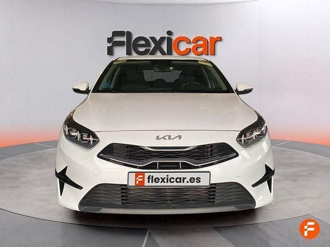 Usado Kia Ceed 136 CV (100 kW) 2023 Blanco Utilitario