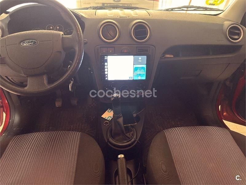 Usado Ford Fusion Trend 80 CV (58 kW) 2006 Rojo Utilitario