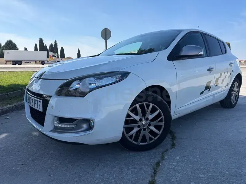 Usado Renault Mégane 110 CV (80 kW) 2013 Blanco Berlina