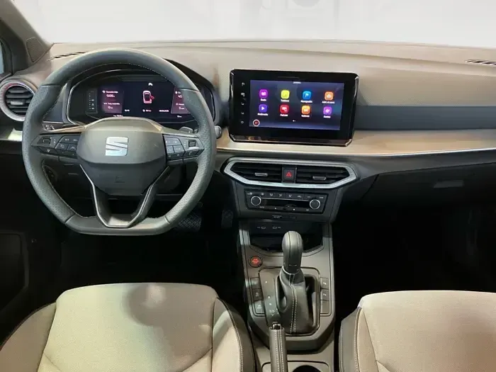 Usado Seat Arona FR 115 CV (84 kW) 2026 Blanco SUV