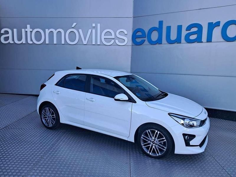 Blanco Usado 2022 Kia Rio Utilitario | 13.500 € (Buen precio) - Imagen 1/4