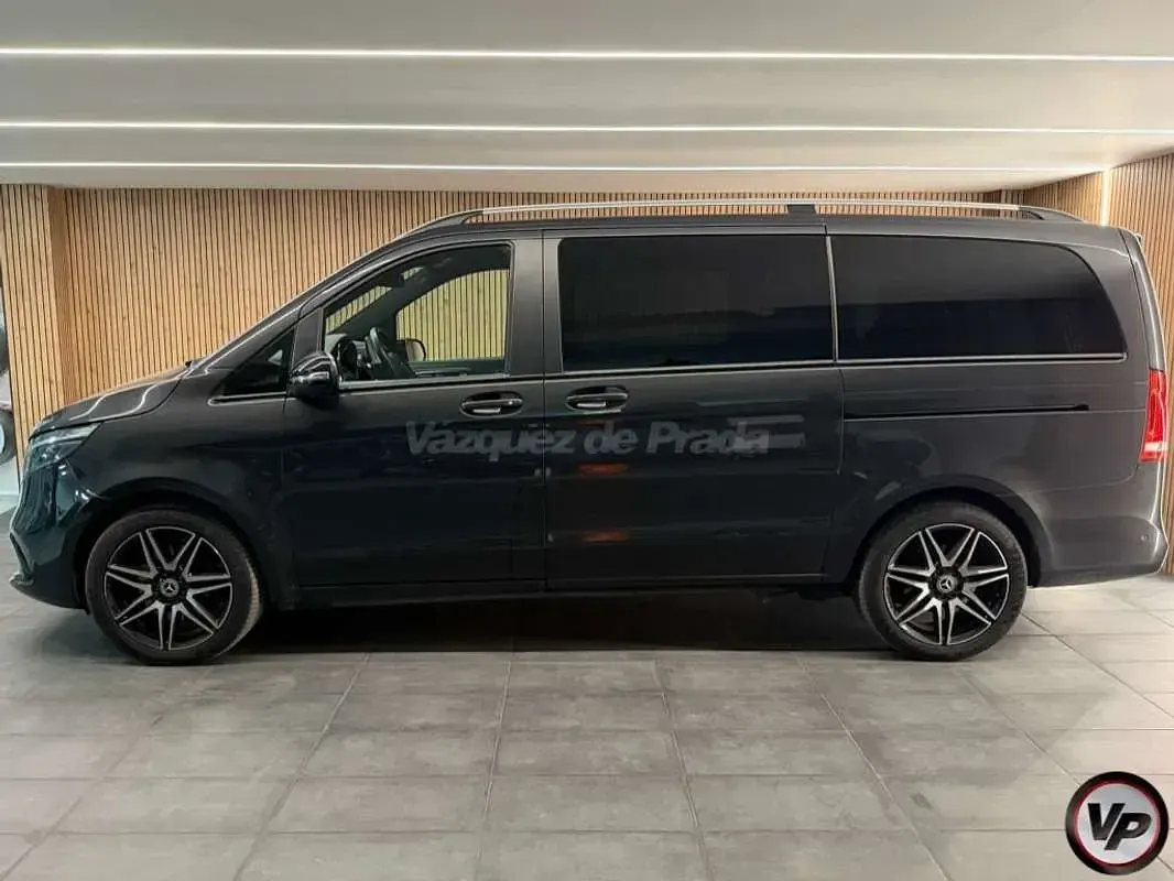 Usado Mercedes V250 Avantgarde 190 CV (139 kW) 2022 Gris Monovolumen