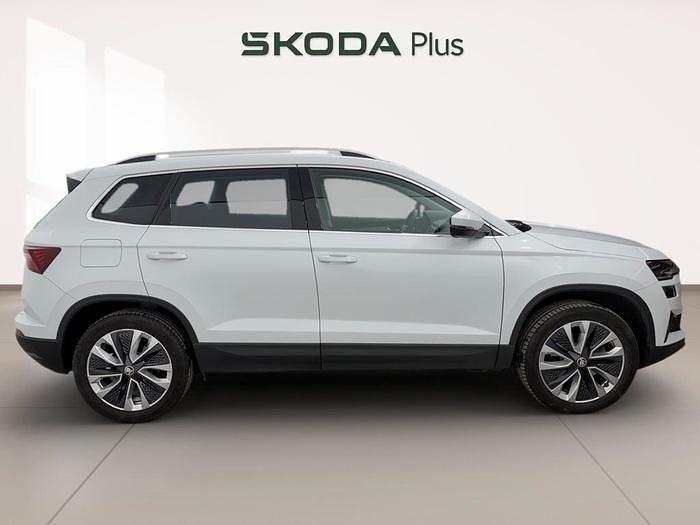 Usado Skoda Karoq Style 150 CV (110 kW) 2023 Blanco SUV