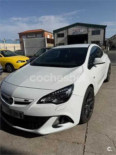 Usado Opel Astra GTC OPC 280 CV (205 kW) 2016 Blanco Berlina
