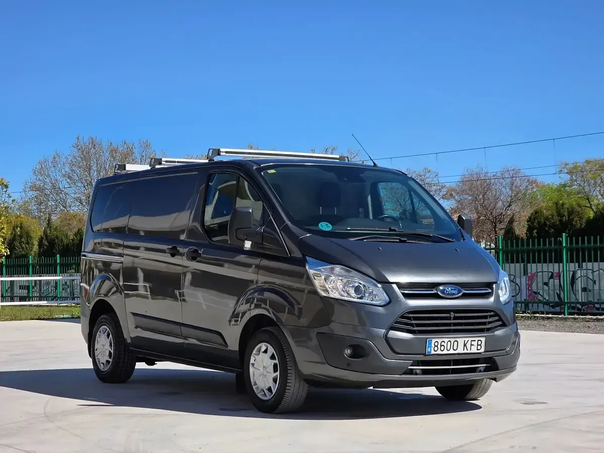 Usado Ford Transit Custom Trend 131 CV (96 kW) 2017 Gris Van