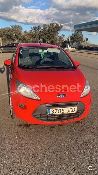 Usado Ford Ka 69 CV (50 kW) 2015 Rojo Berlina